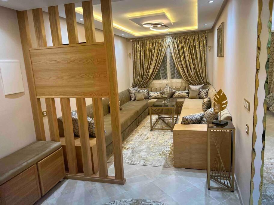 Appartement De Luxe Tangier Bagian luar foto