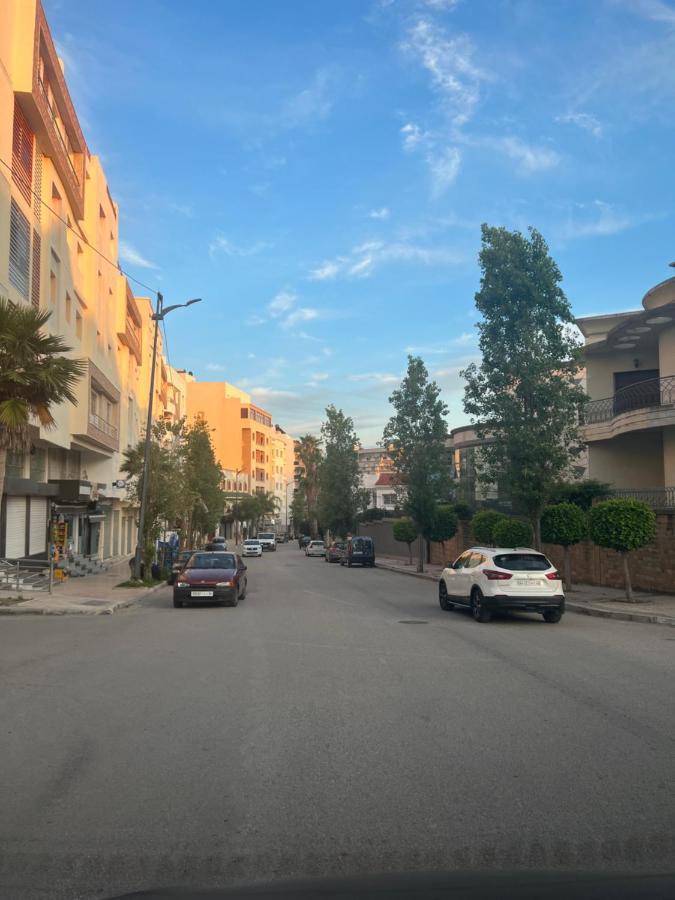 Appartement De Luxe Tangier Bagian luar foto