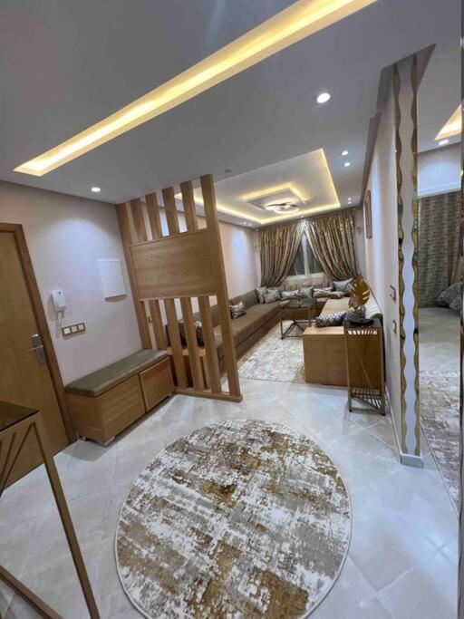 Appartement De Luxe Tangier Bagian luar foto